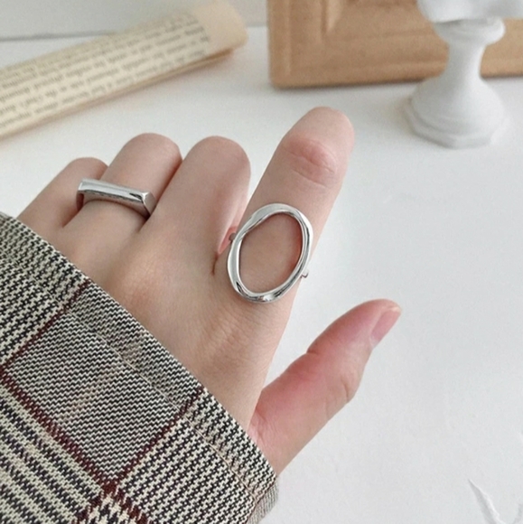 NEW SILVER / GOLD PLATED CIRCLE ADJUSTABLE RING - Picture 2 of 6